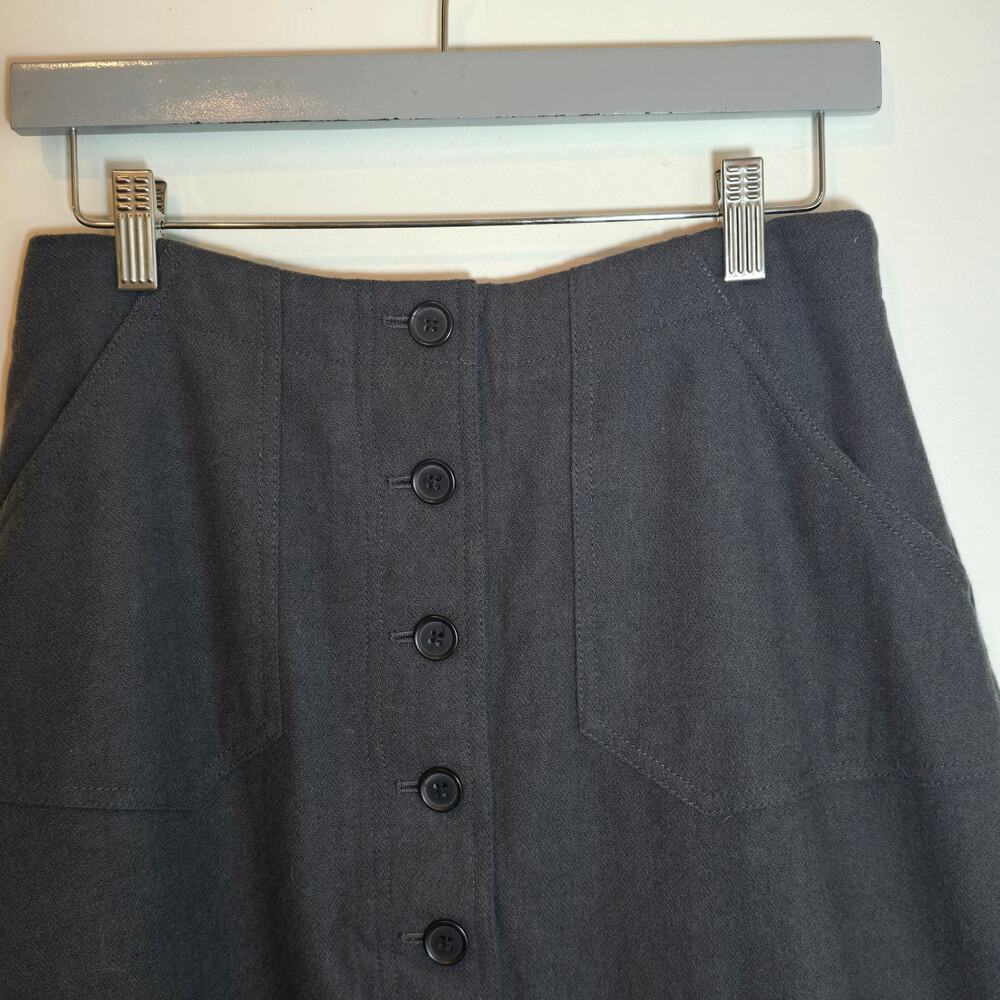 J.Crew Wool Blend Button-Front Mini Skirt Sz 4 S Gray Lined Patch Pockets Preppy - Picture 4 of 9